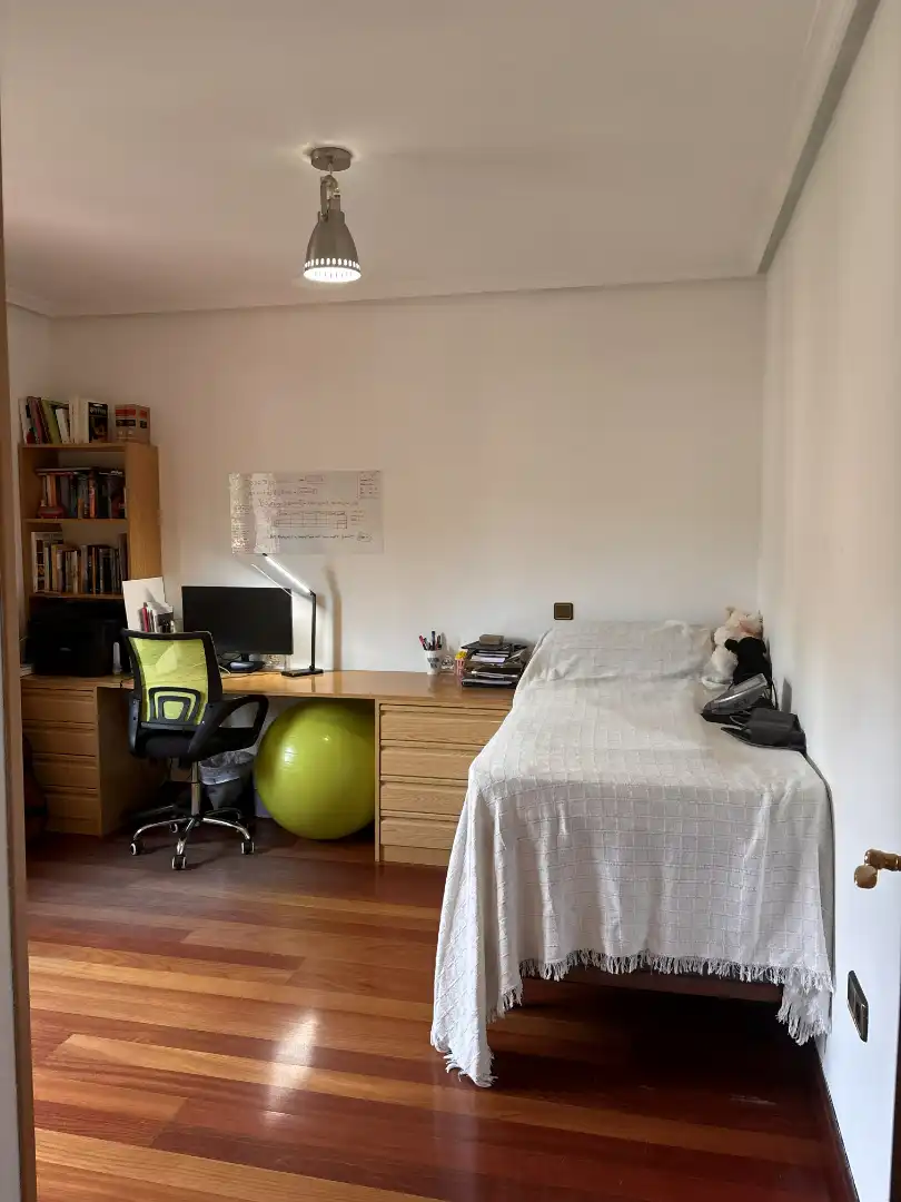 Dormitori de Casa o xalet en venda en Guadarrama amb Calefacció, Jardí privat i Parquet