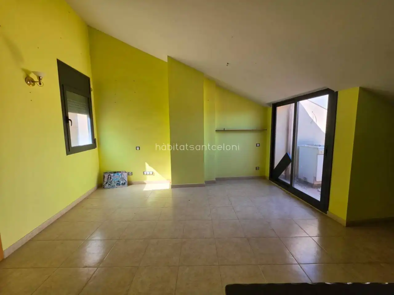 Maisonette zum Verkauf in Riells i Viabrea mit Terrasse, Balkon und Gemeinschaftspool