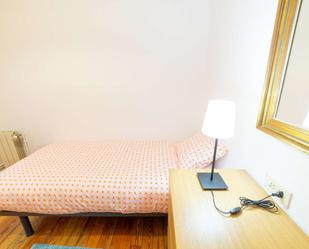 Bedroom of Flat to share in Bilbao   with Terrace