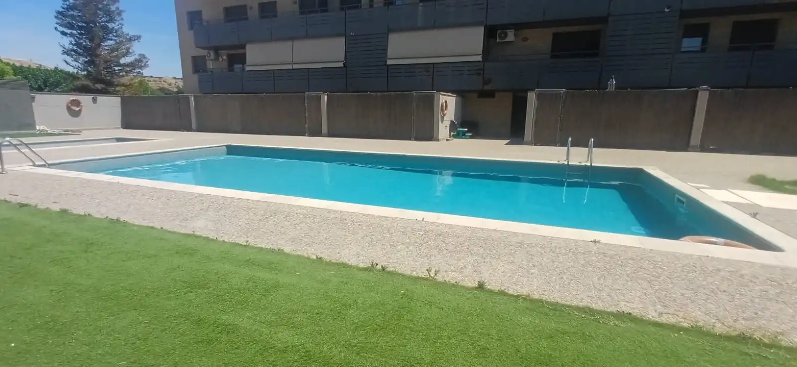 Swimming pool of Flat for sale in Alpicat  with Air Conditioner, Heating and Terrace