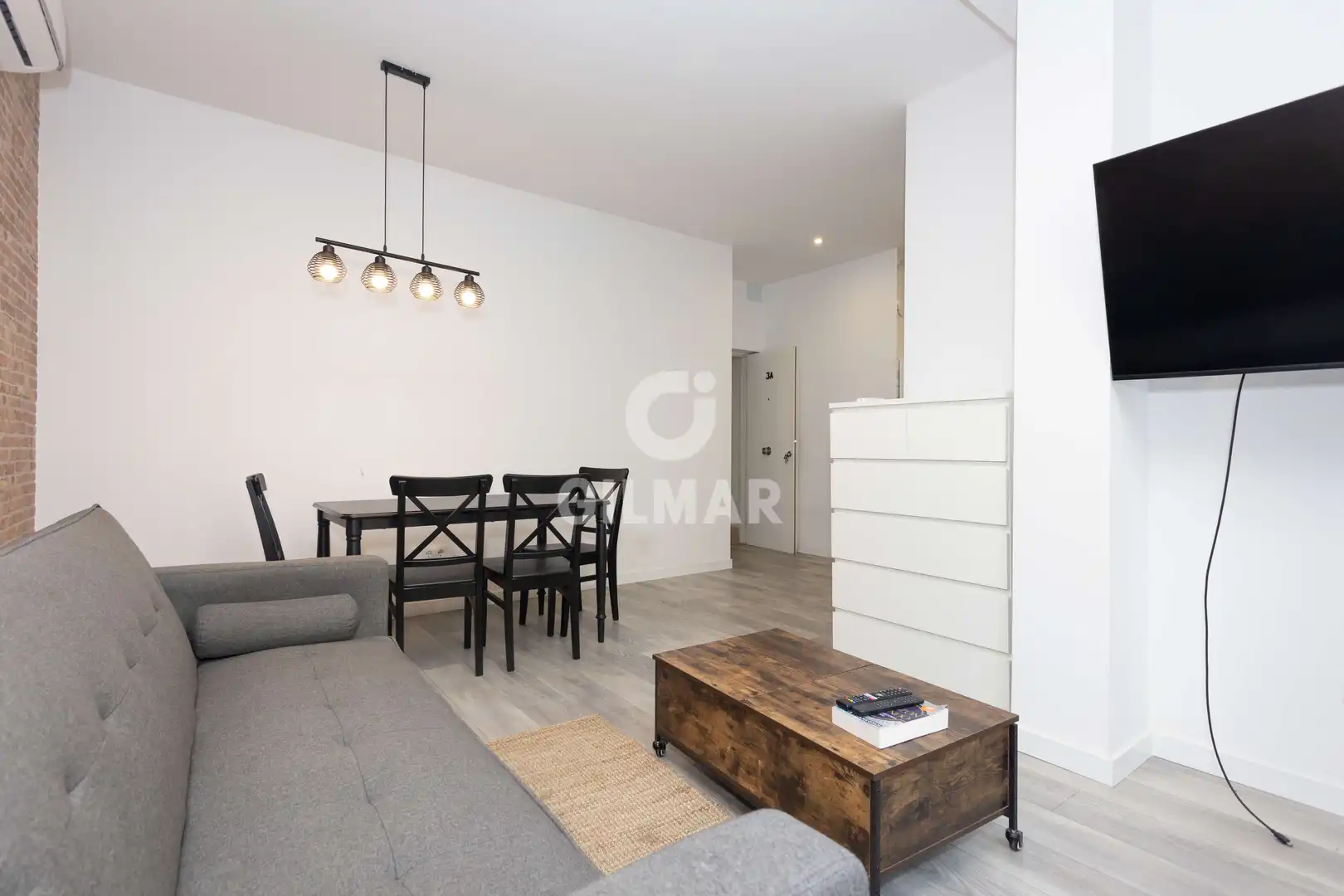 Habitación de Piso en venta en Madrid con Calefacción y Balcón