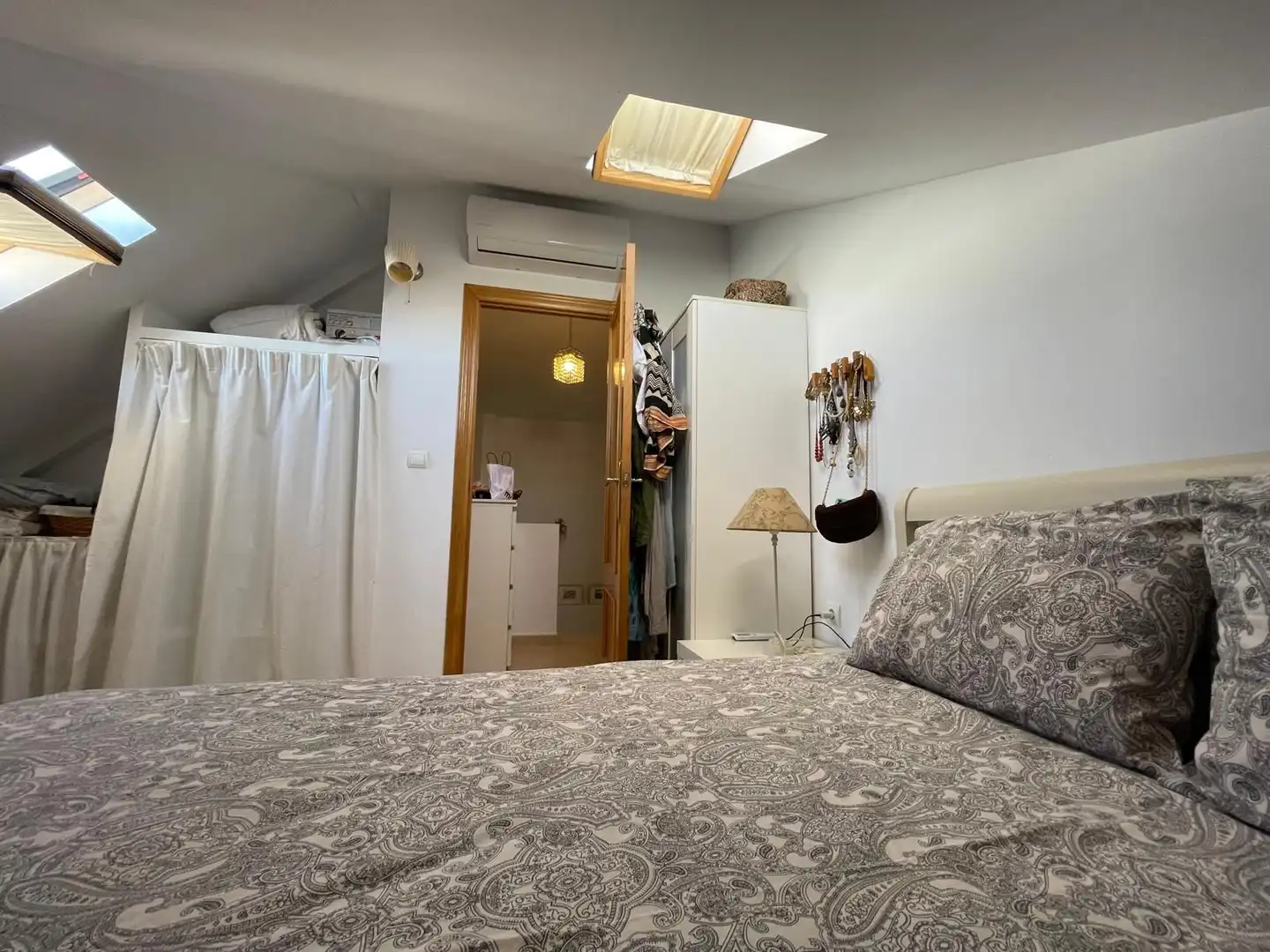 Habitación de Apartamento de alquiler en El Rompido con Aire acondicionado, Calefacción y Amueblado