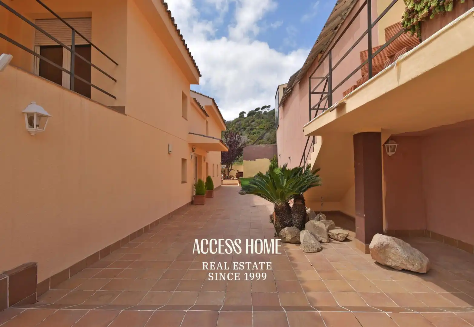 Vista exterior de Casa o chalet en venta en Badalona con Aire acondicionado, Calefacción y Terraza