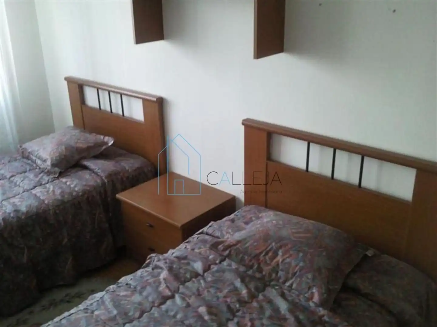 Habitación de Piso en venta en Ourense Capital  con Calefacción y Trastero