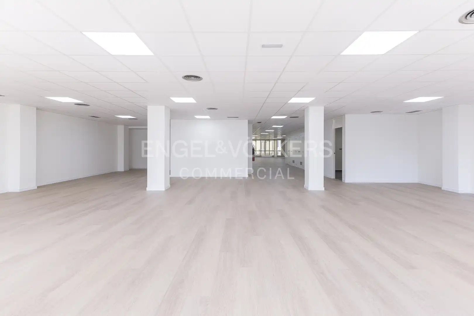 Office for rent in Barcelona  with Air Conditioner and Heating