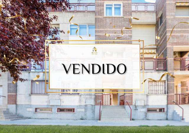 Casa adosada en Venta en Plaça Ponent en La Llagosta