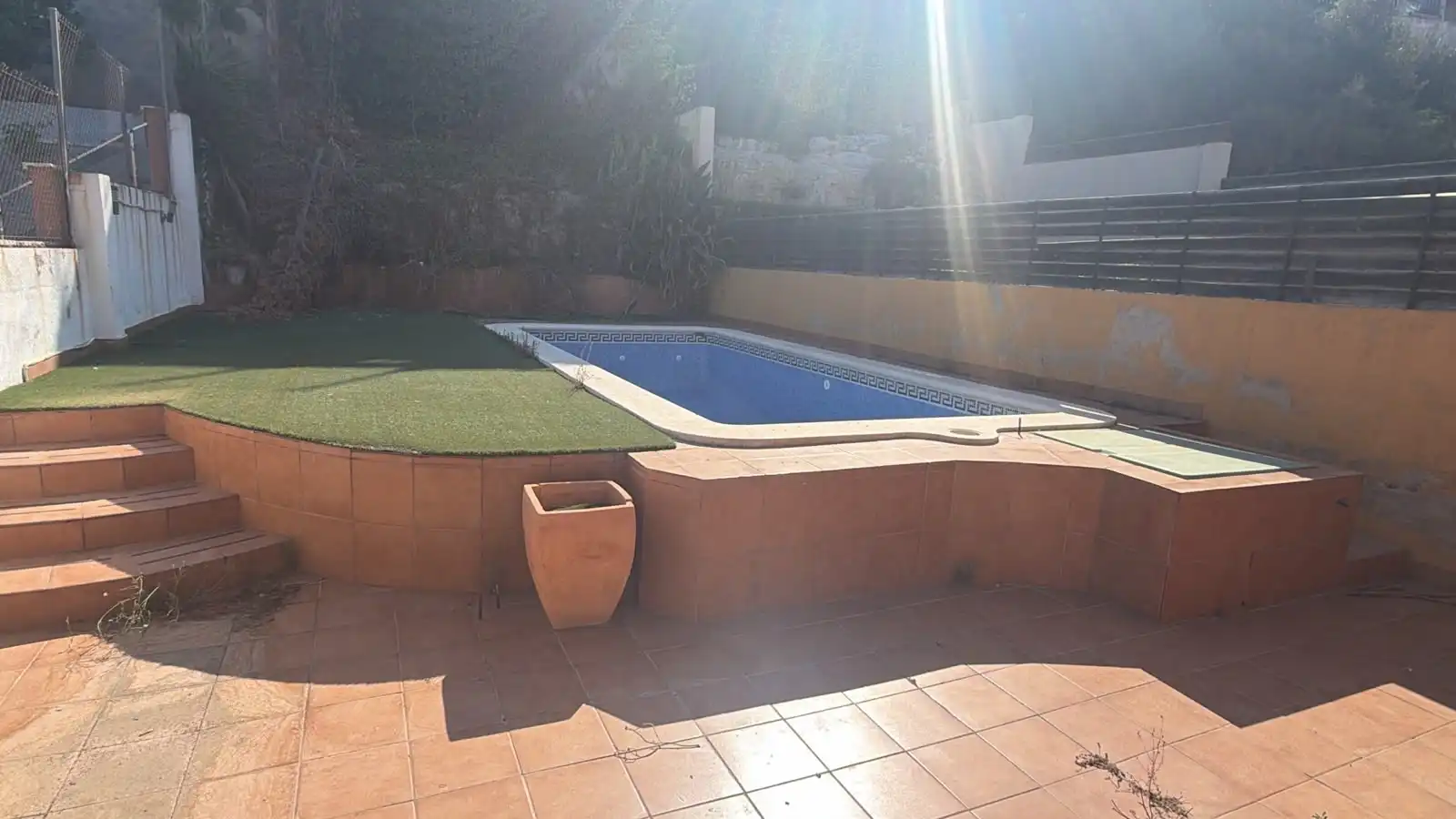 Schwimmbecken von Haus oder Chalet zum Verkauf in Calafell mit Heizung, Privatgarten und Terrasse