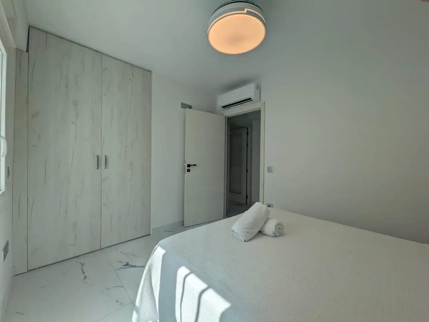 Bedroom of Flat for sale in Córdoba  with Air Conditioner, Terrace and Furnished