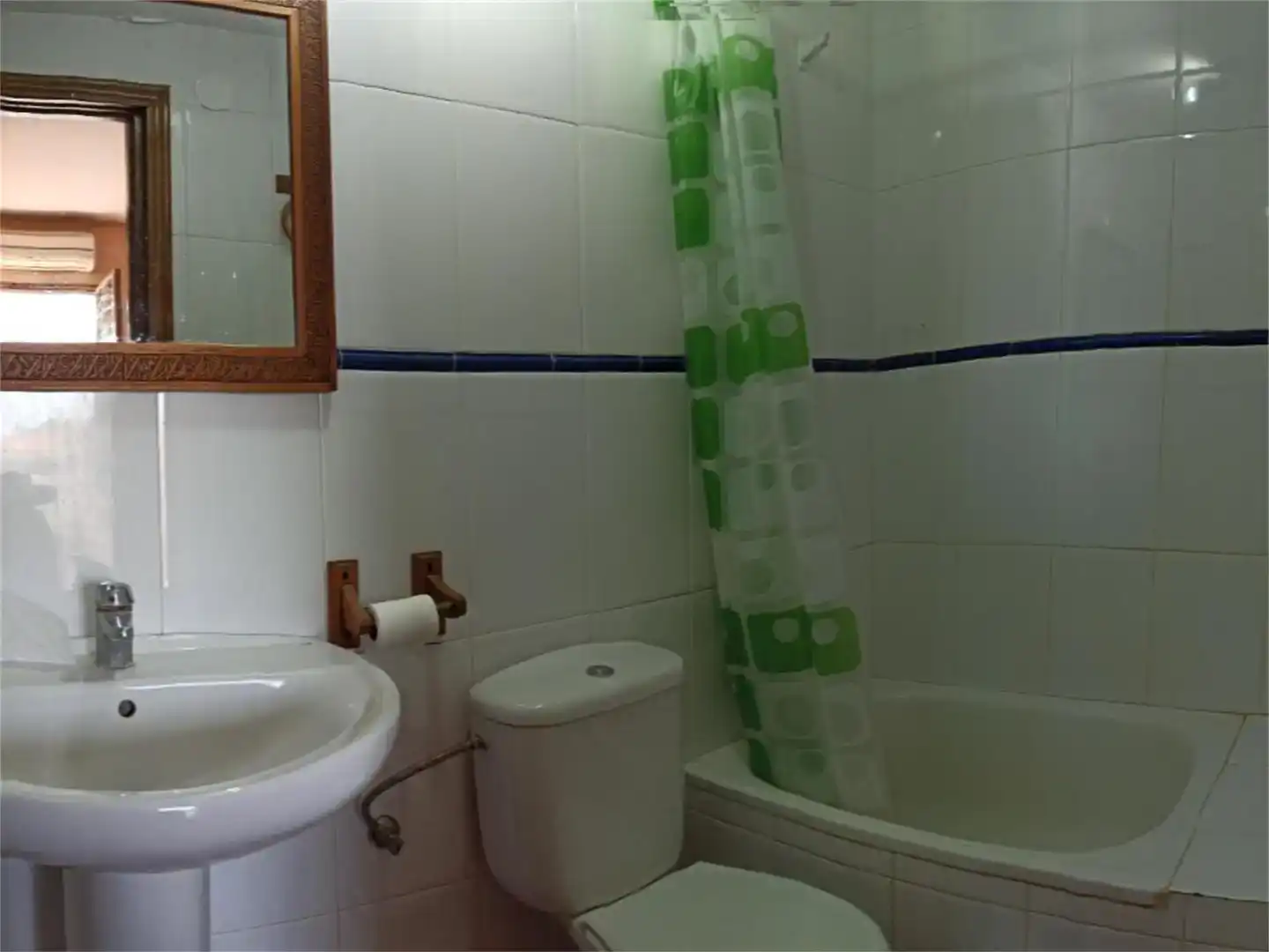 Badezimmer von Wohnungen zur Miete in Freila mit Klimaanlage, Privatgarten und Möbliert