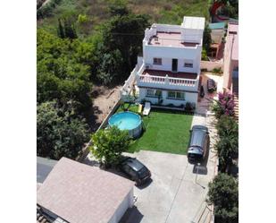 Vista exterior de Casa o xalet en venda en Gandia amb Aire condicionat, Jardí privat i Terrassa