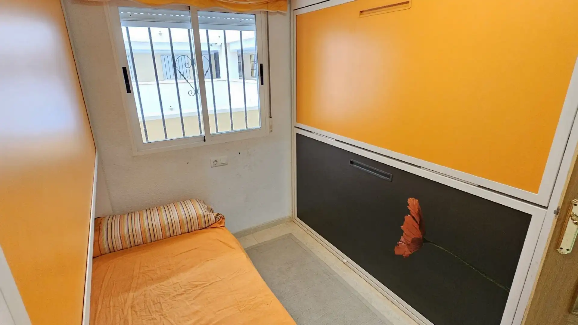 Dormitori de Apartament en venda en Oropesa del Mar / Orpesa amb Aire condicionat, Calefacció i Terrassa