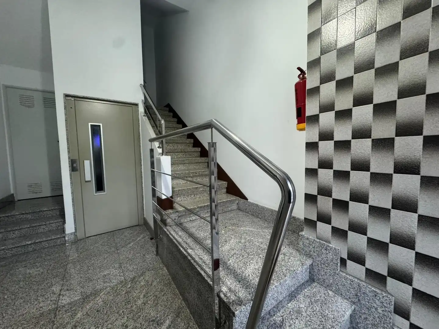 Flat for sale in Calle RIO BUBAL, Ventiun