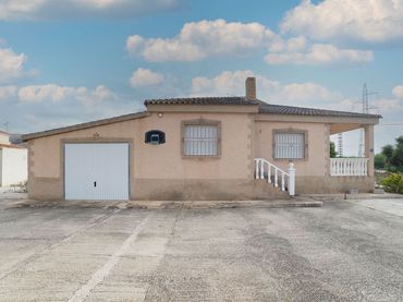 Villa zum Verkauf in C/ Los Cristobales (Camino de las Majadas)