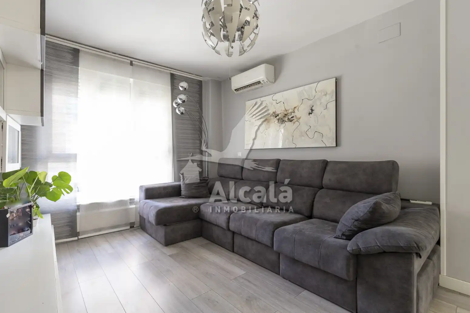Sala d'estar de Pis en venda en Madrid amb Aire condicionat, Calefacció i Terrassa