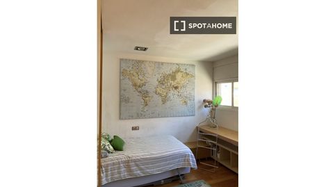 Photo 2 of Room in El Cano - Los Bermejales, Sevilla Capital