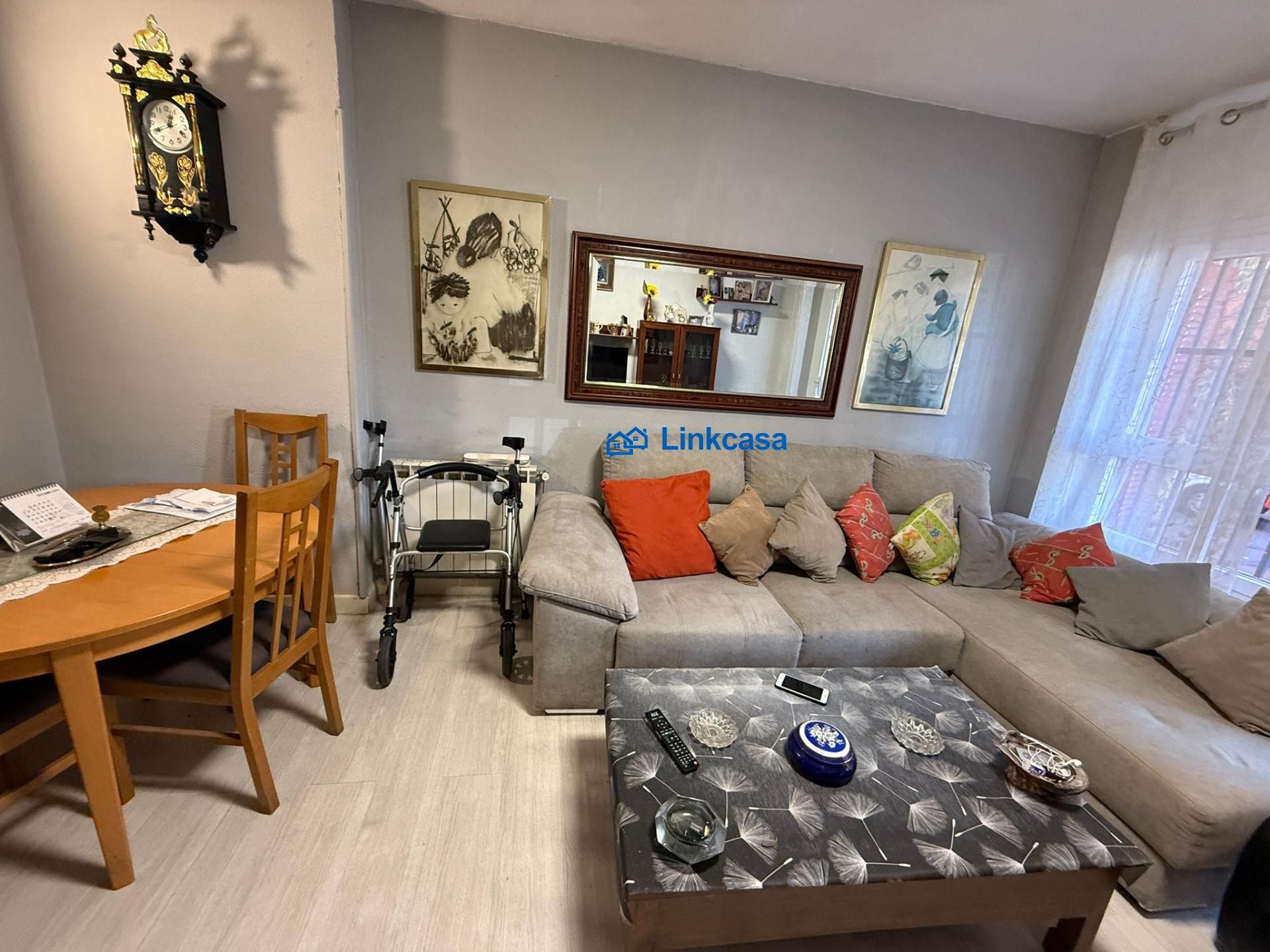 Living room of Flat for sale in  Madrid Capital  with Heating and Terrace