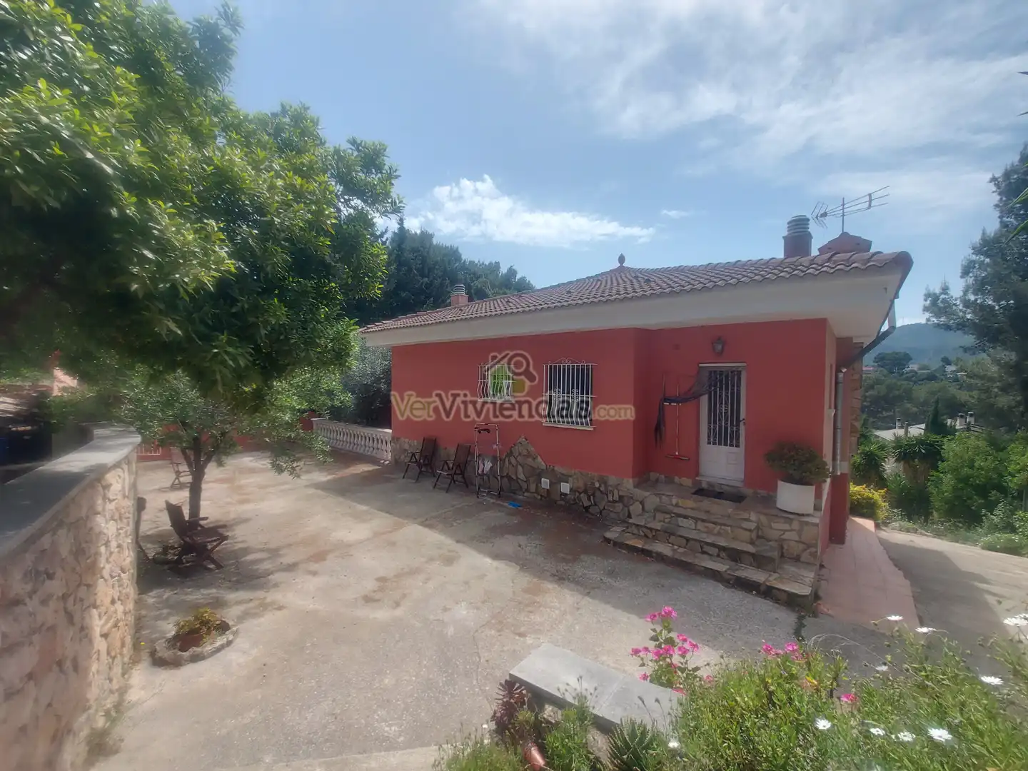 Vista exterior de Casa o chalet en venta en Vallirana con Calefacción, Jardín privado y Terraza