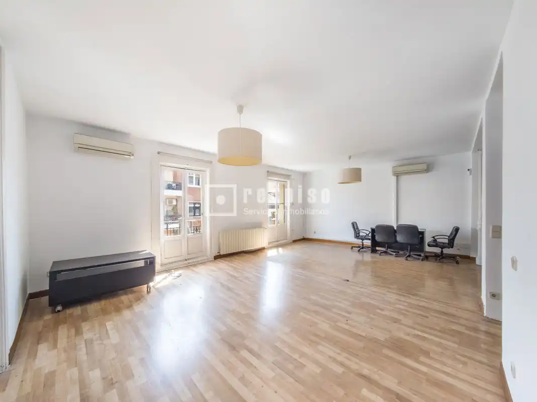Piso en venta en Madrid con Aire acondicionado, Calefacción y Parquet