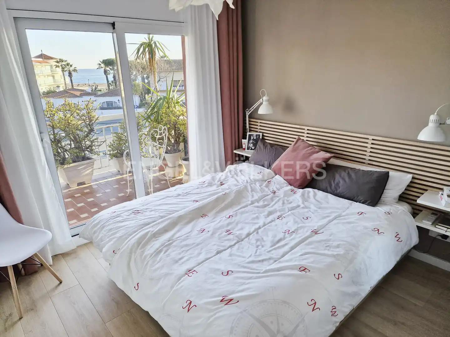 Dormitori de Pis de lloguer en Castelldefels amb Aire condicionat, Calefacció i Parquet