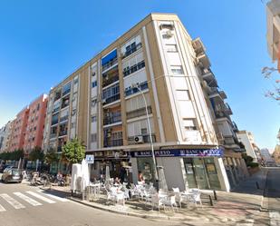 Vista exterior de Pis de lloguer en  Sevilla Capital amb Moblat, Rentadora i Microones