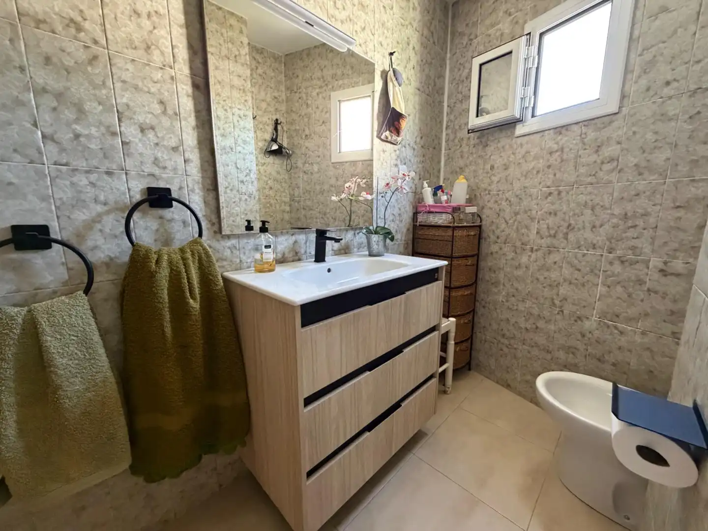 Bathroom of Houses for sale in Gátova  with Air Conditioner, Terrace and Storage room