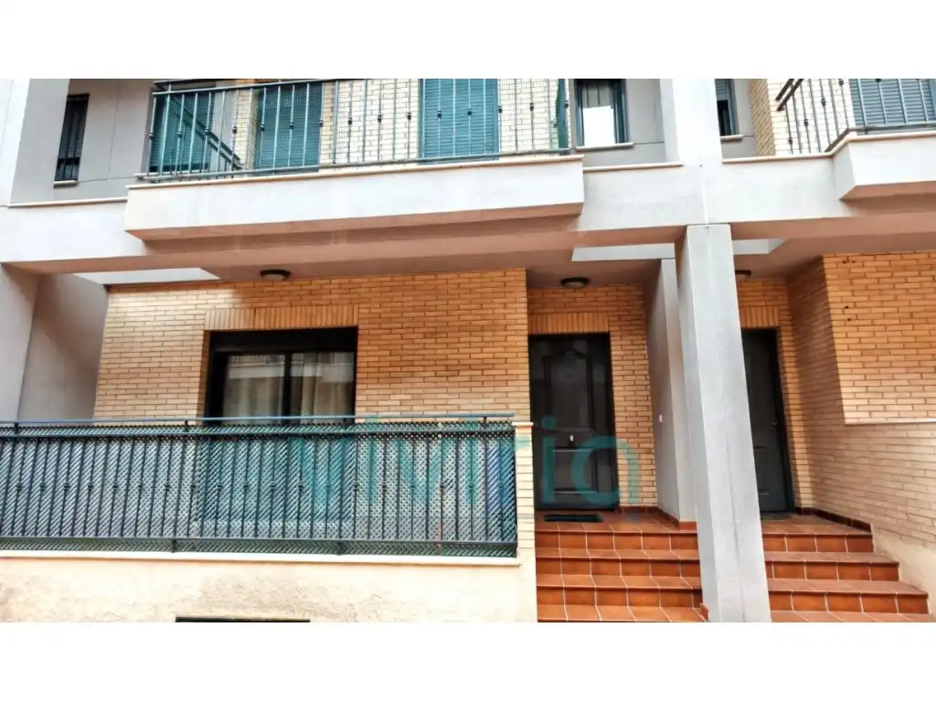 Vista exterior de Casa adosada en venta en Aldaia