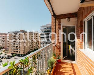 Exterior view of Flat for sale in  Valencia Capital  with Air Conditioner, Terrace and Balcony