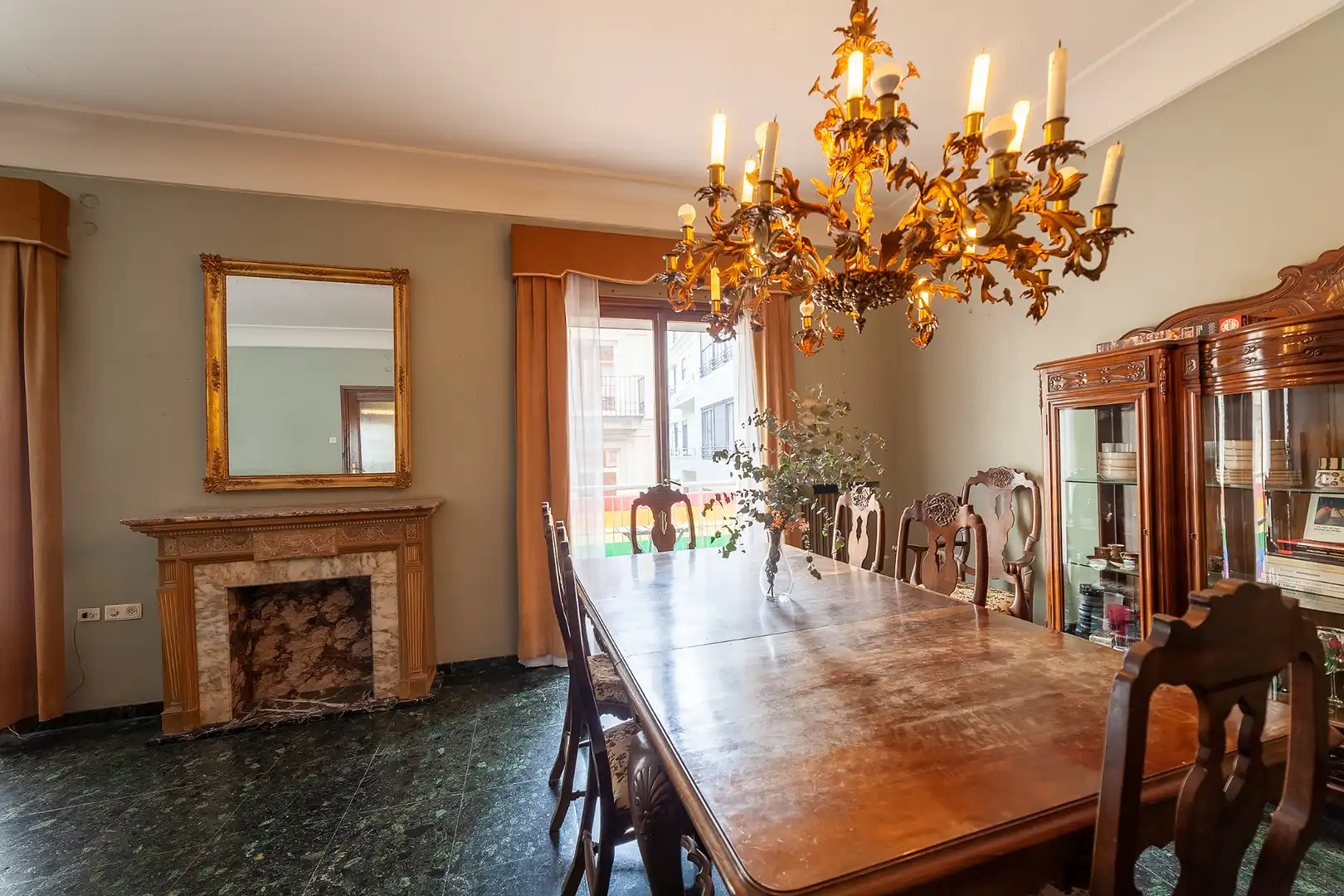 Flat with terrace for sale in Carrer de Navellos, imagen 4