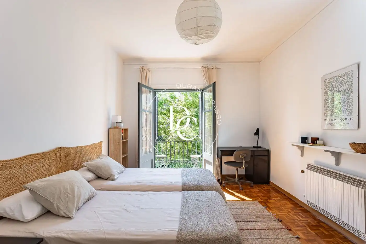 Bedroom of Flat for sale in Barcelona  with Air Conditioner, Heating and Furnished