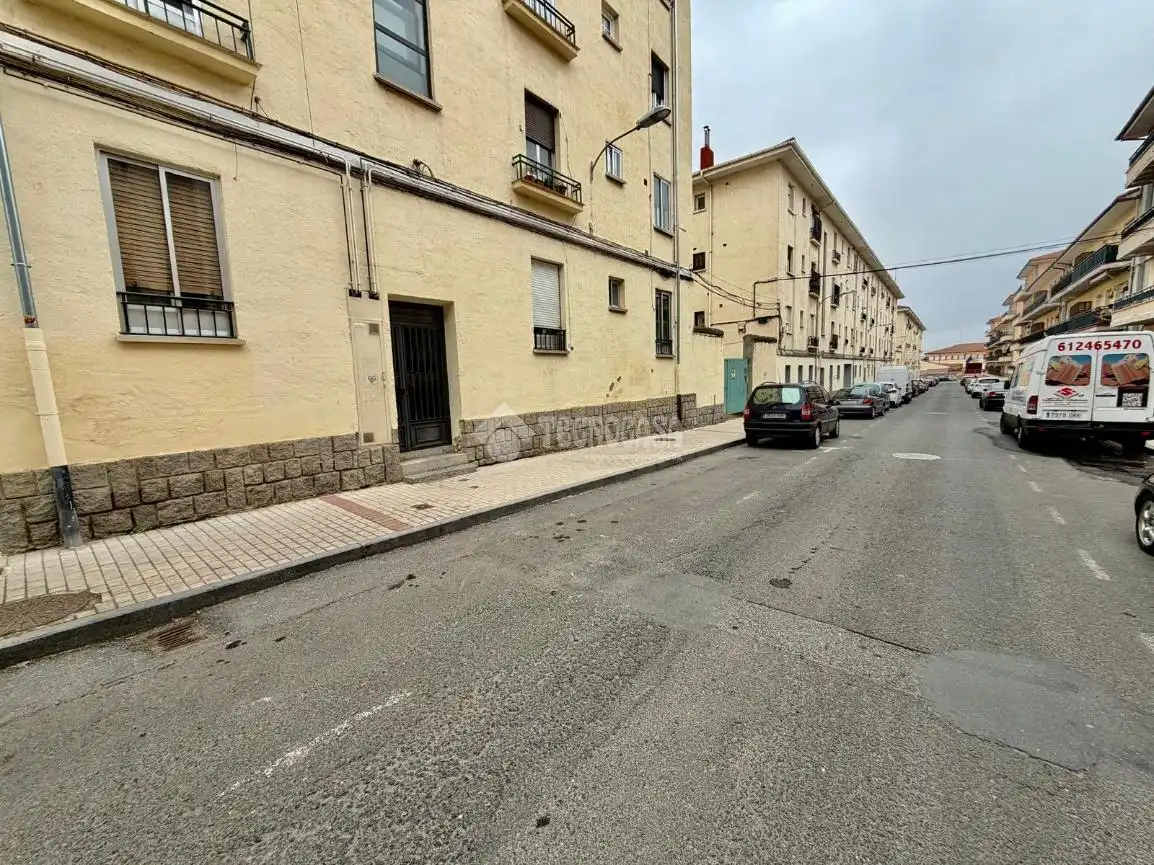 Vista exterior de Pis en venda en Ávila amb Calefacció i Parquet