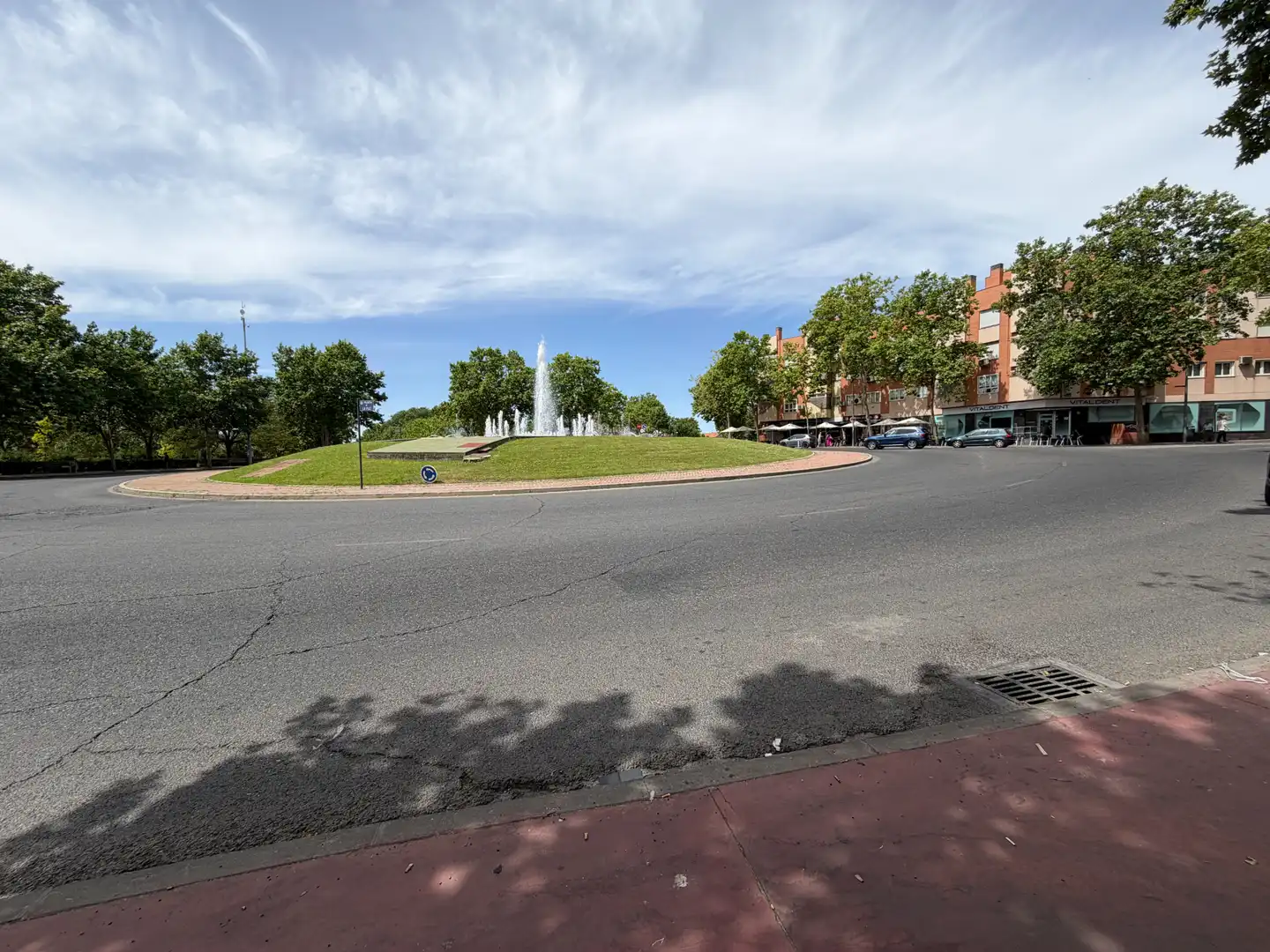Vista exterior de Casa o xalet en venda en Alcalá de Henares amb Aire condicionat, Calefacció i Jardí privat