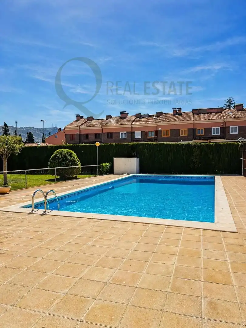 Piscina de Casa o chalet en venta en Villena con Aire acondicionado, Calefacción y Jardín privado