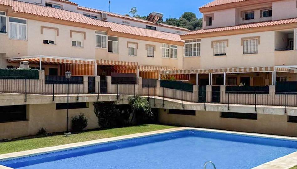 Foto 1 de Casa adosada en venta en Calle Mar  del Norte 46, 46, Jardines de Alhaurín - Huerta Alta - Fuensanguínea, Málaga