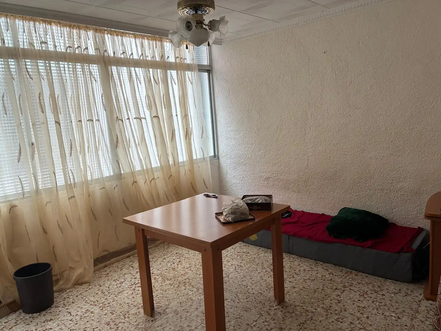 Comedor de Piso en venta en Mataró con Terraza, Trastero y Amueblado