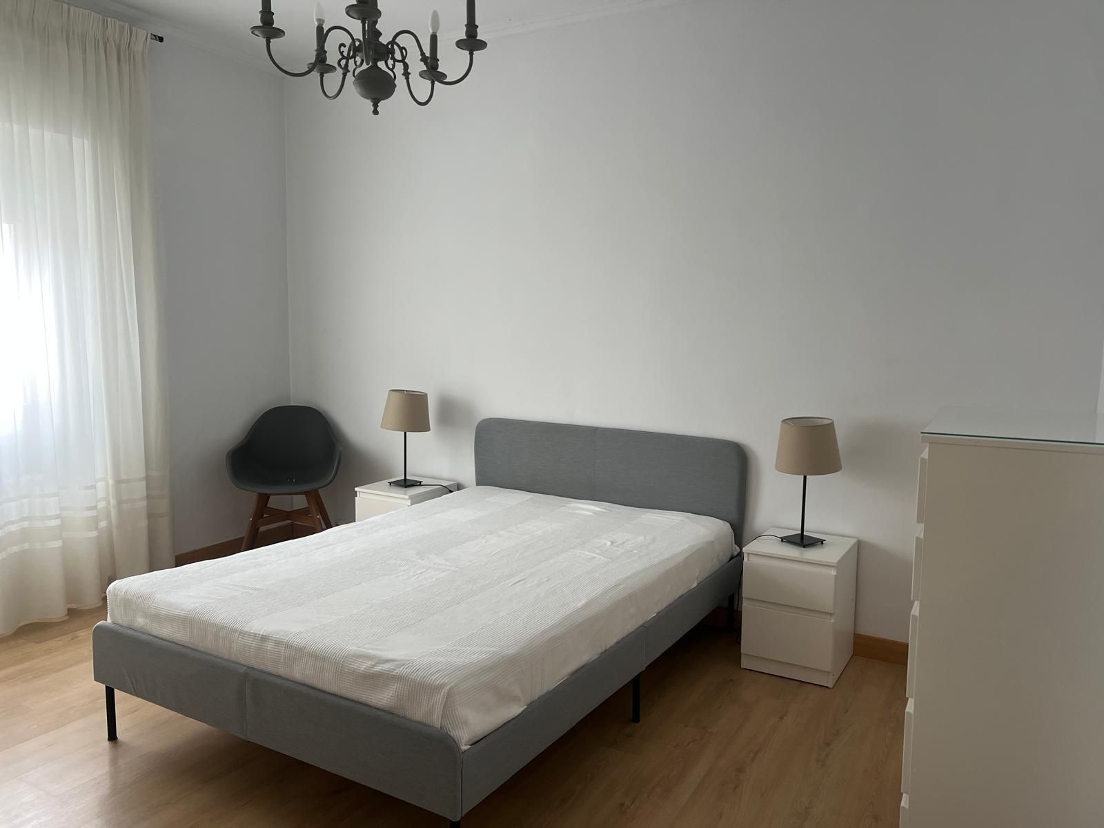 Dormitori de Pis de lloguer en Valladolid Capital amb Calefacció i Moblat