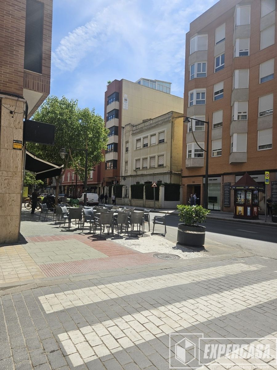 Exterior view of Building for sale in Xirivella