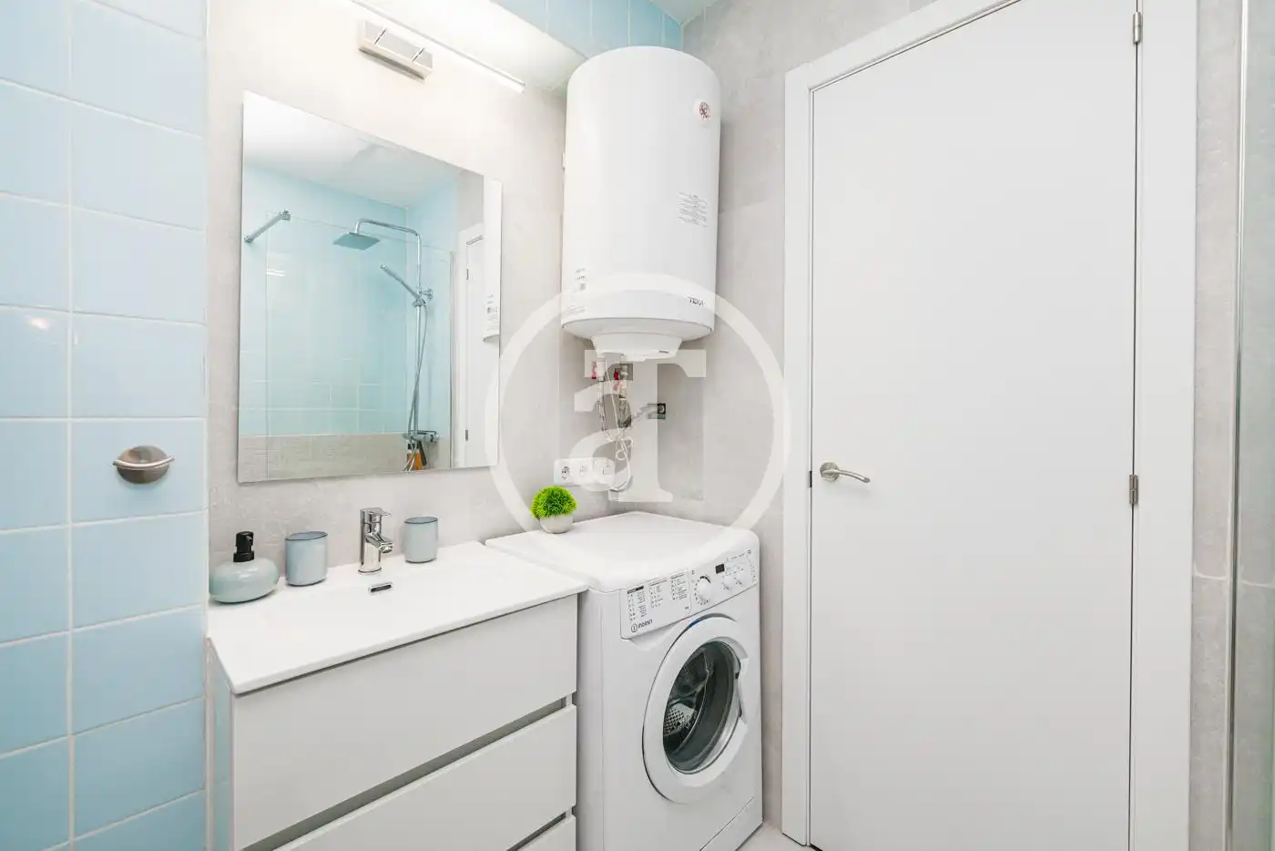 Baño de Piso de alquiler en Madrid con Aire acondicionado, Calefacción y Amueblado