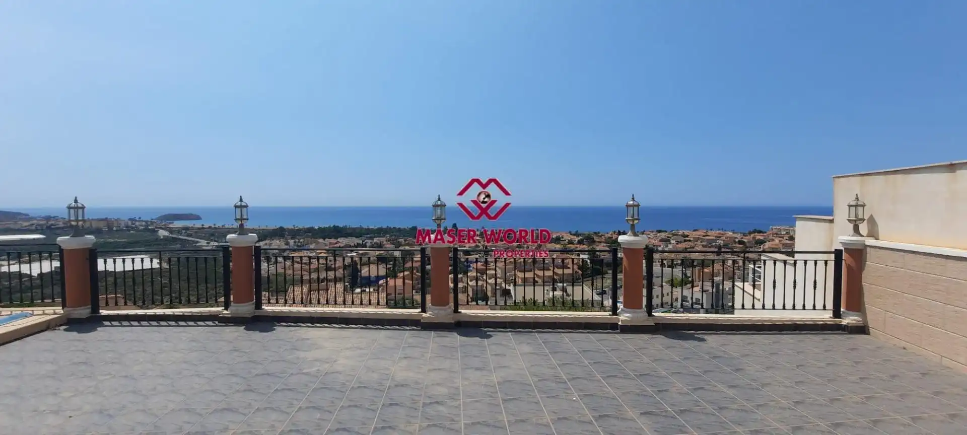 Vista exterior de Casa o xalet en venda en Mazarrón amb Jardí privat, Terrassa i Piscina