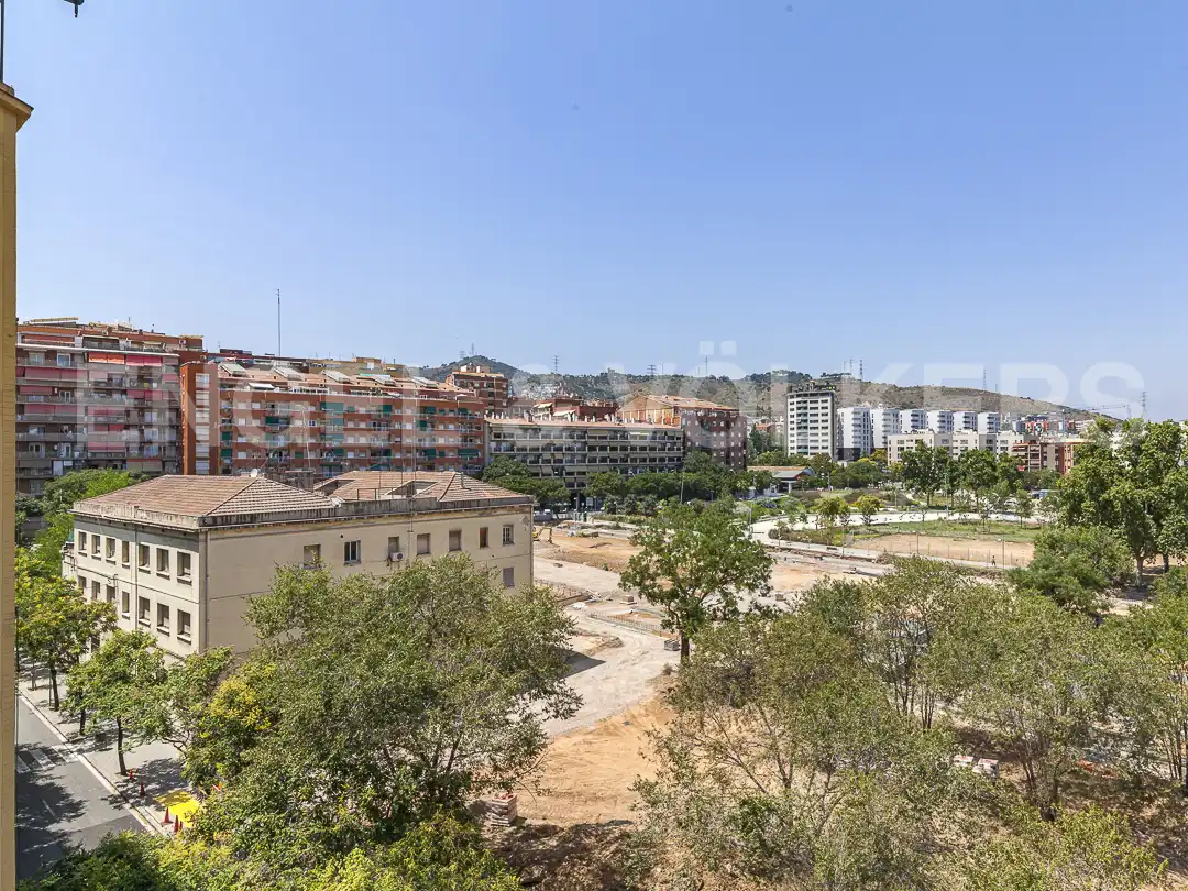 Außenansicht von Büro zur Miete in Barcelona mit Terrasse