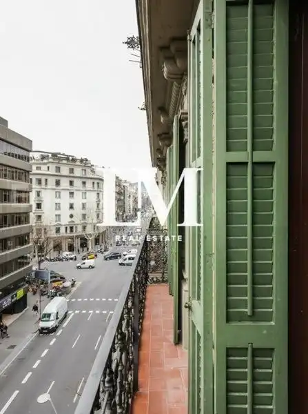 Vista exterior de Apartament en venda en Barcelona amb Aire condicionat, Terrassa i Balcó