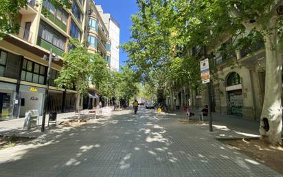 Exterior view of Premises for sale in  Barcelona Capital