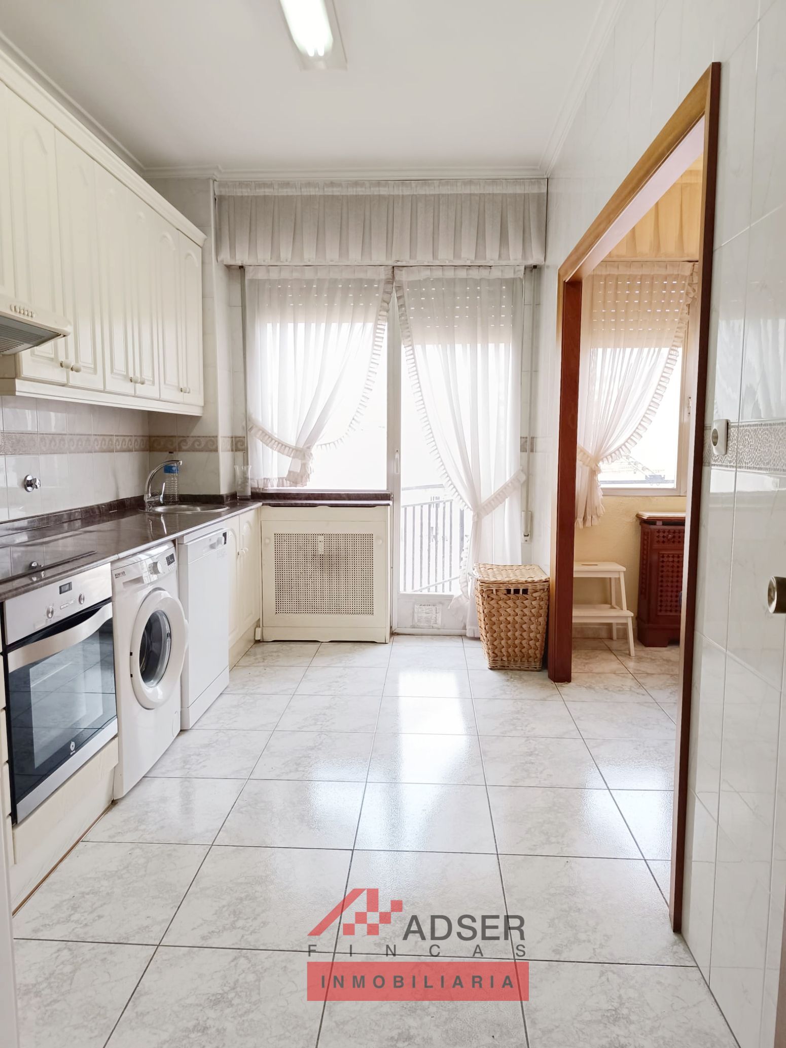 Kitchen of Flat for sale in  Logroño  with Heating, Parquet flooring and Balcony
