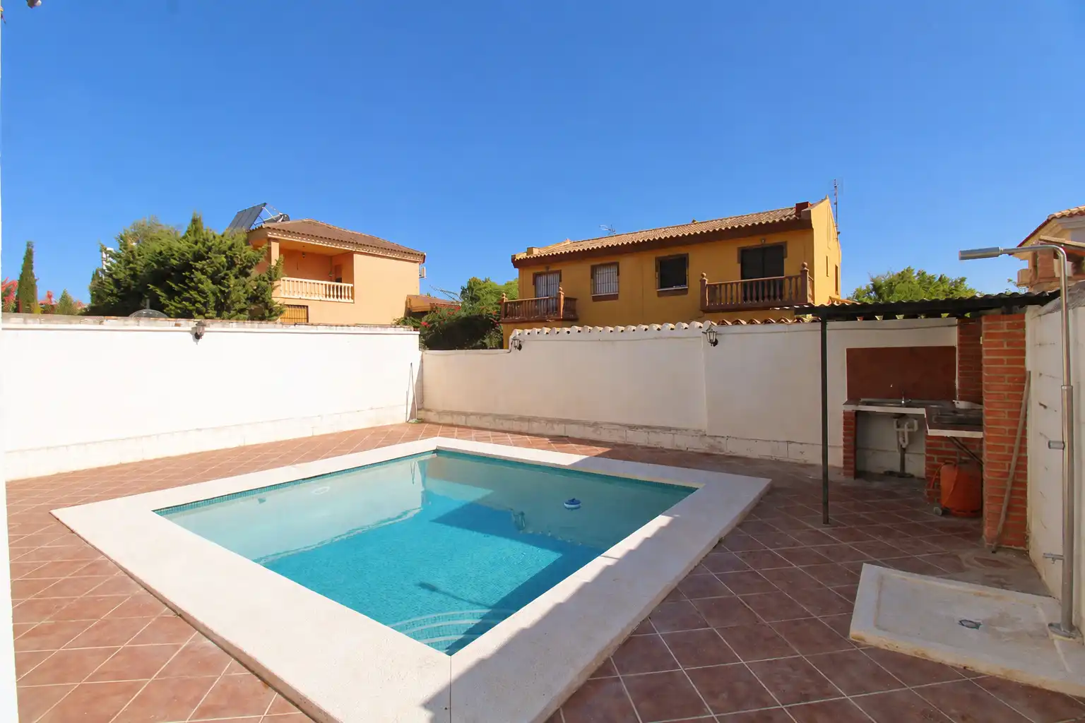 Piscina de Casa adosada en venda en Alhaurín de la Torre amb Aire condicionat, Terrassa i Traster