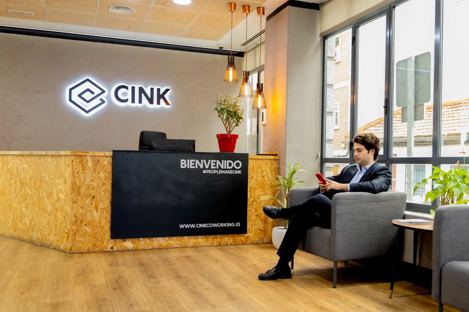 Büro zur Miete in Madrid mit Klimaanlage, Heizung und Terrasse