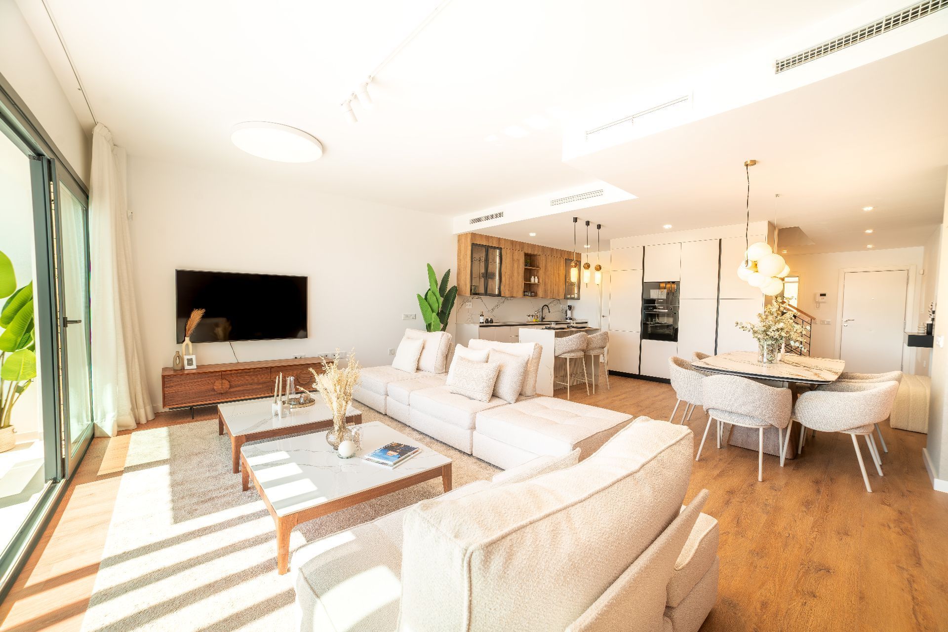 Sala de estar de Casa o chalet en venta en Mijas con Aire acondicionado, Calefacción y Jardín privado