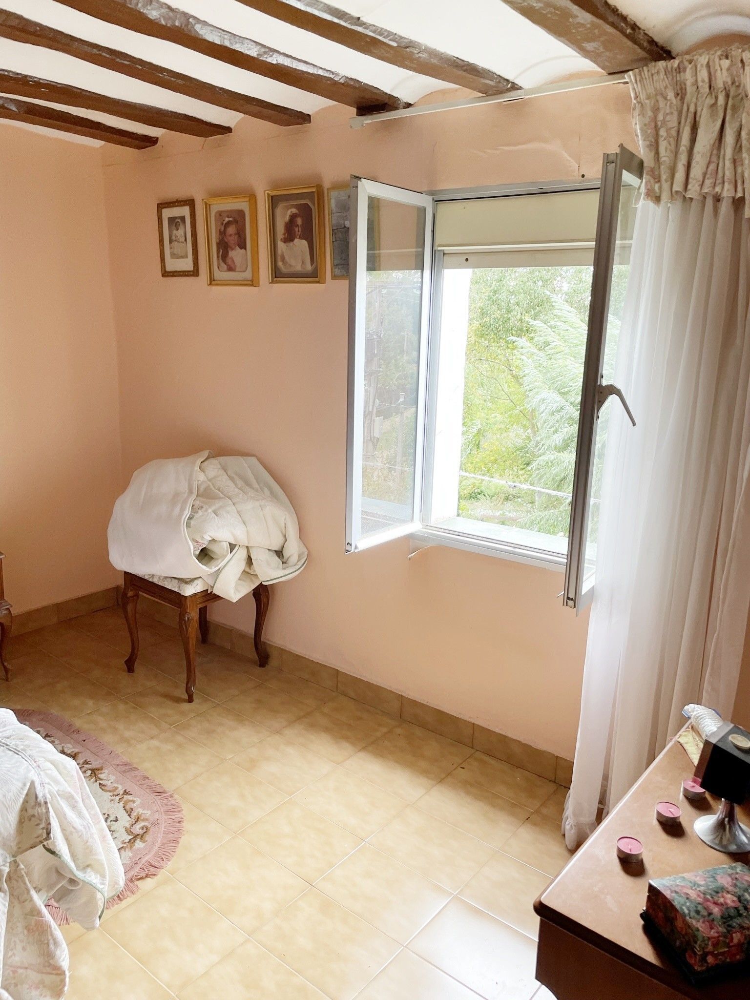 Bedroom of Country house for sale in Cihuri  with Storage room