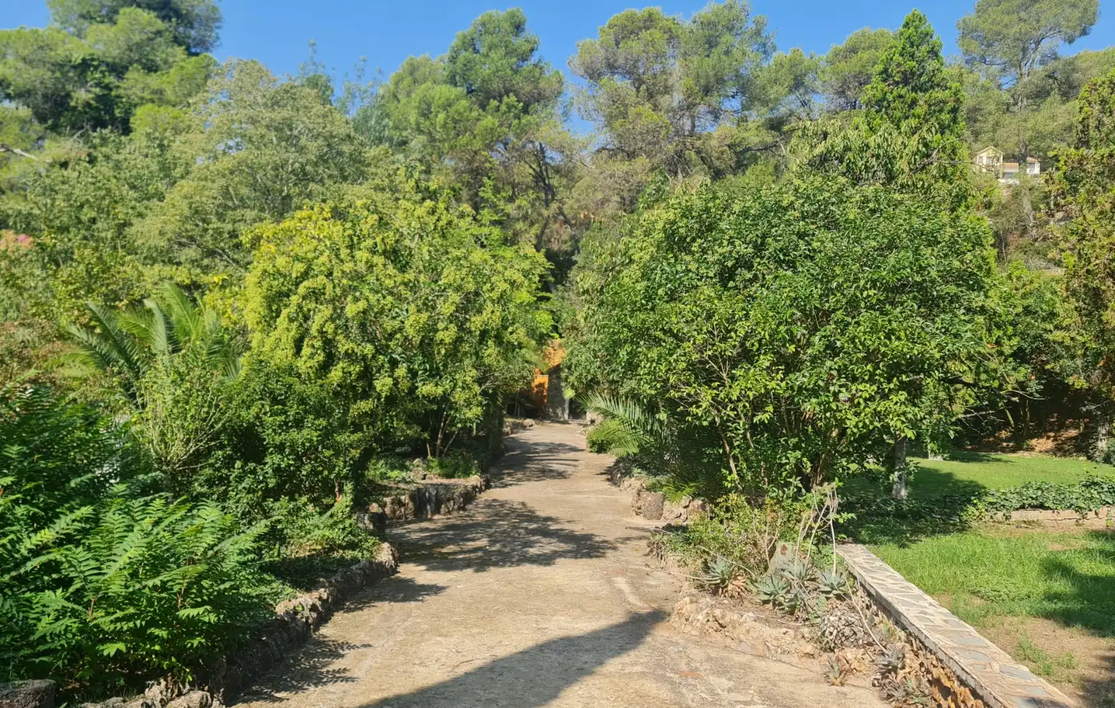 Jardí de Casa o xalet en venda en Montcada i Reixac amb Aire condicionat, Calefacció i Terrassa