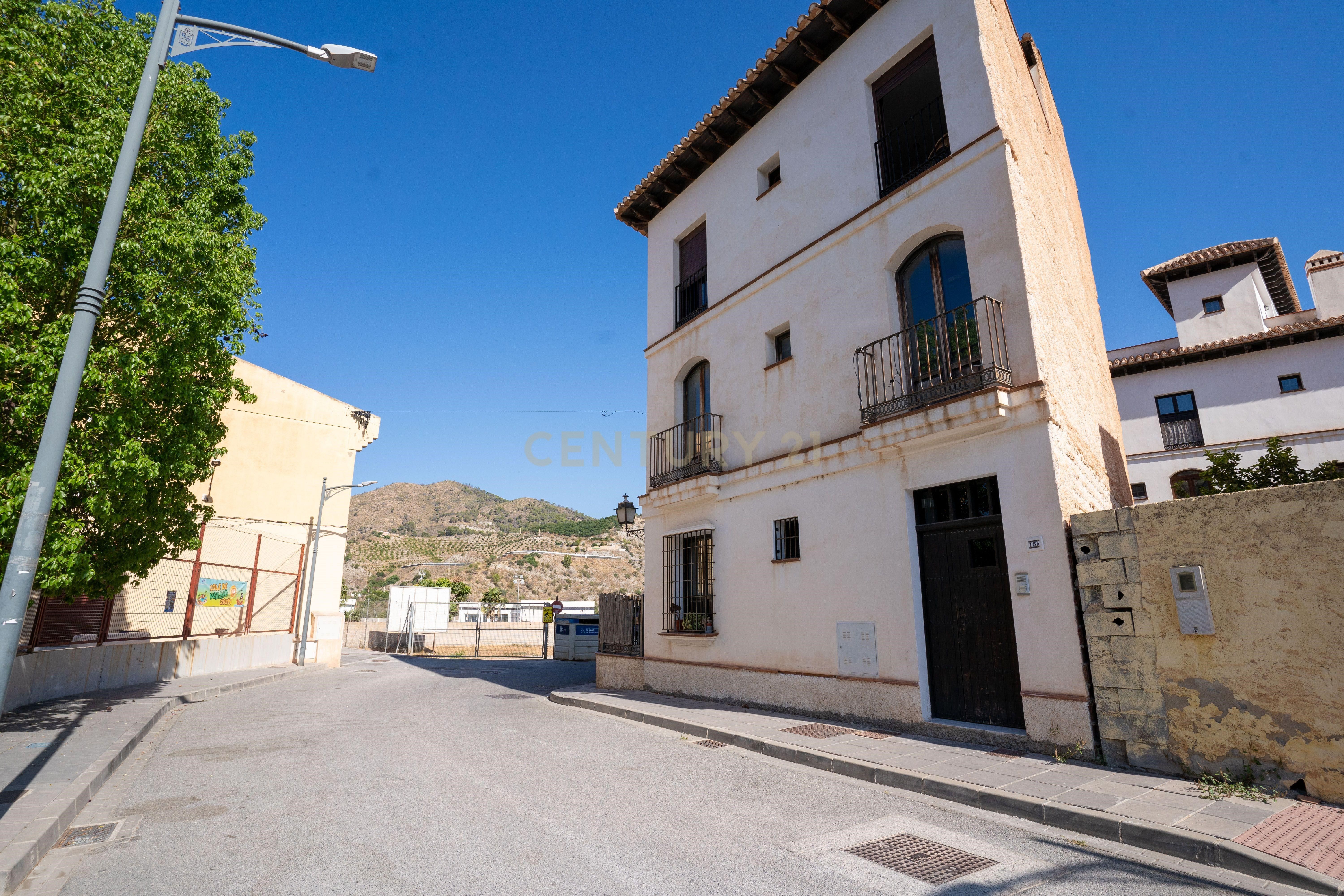 Vista exterior de Pis en venda en Vélez de Benaudalla
