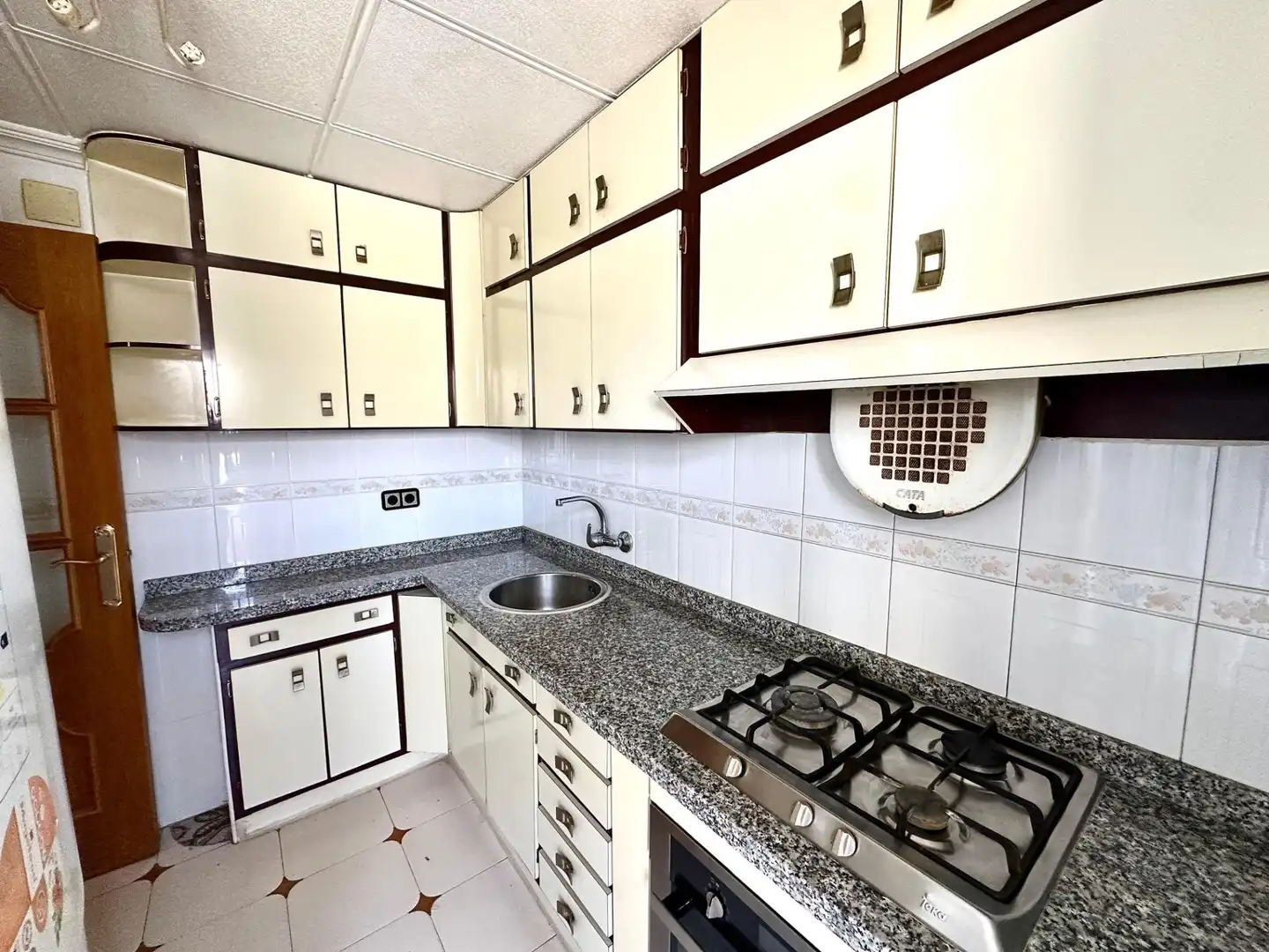 Cocina de Apartamento en venta en Alicante / Alacant con Aire acondicionado, Calefacción y Terraza
