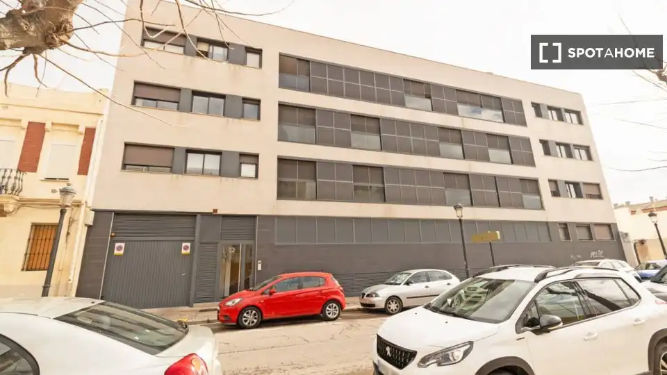 Außenansicht von Wohnung zur Miete in Valencia mit Klimaanlage, Heizung und Möbliert